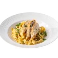 Паста альфредо с курицей