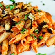 Паста с баклажанами и грибами