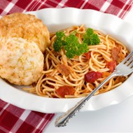 Паста с грудинкой, черри и розмарином