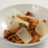 Паста с лисичками