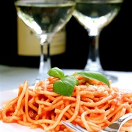 Паста с острым томатным соусом