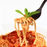 Паста с соусом из сладкого перца