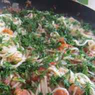 Паста с тунцом и томатами