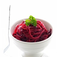 Паста со свекольным соусом