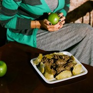 Печень с яблоками