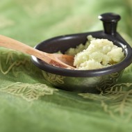 Печеный чеснок с оливковым маслом и тимьяном