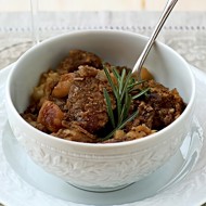 Печенка цесарки с луково-яблочным соусом