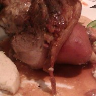 Печеное веперево колено (запеченная свиная рулька)