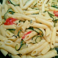 Пенне с цукини и домашним сыром