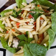 Пенне с перцем и моцареллой