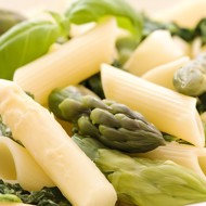 Пенне со спаржей в лимонно-сливочном соусе