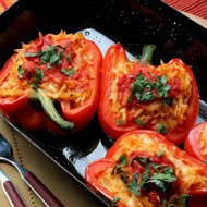 Перец, фаршированный овощами