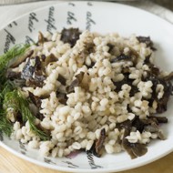 Перловая каша с грибами в горшочке