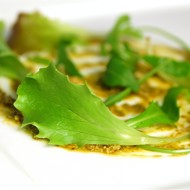 Песто из лимонов, базилика и кедровых орешков