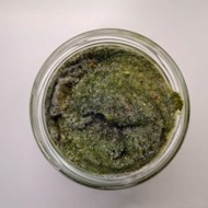 Песто из листьев кейла и орехов