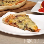 Пицца со свиным фаршем