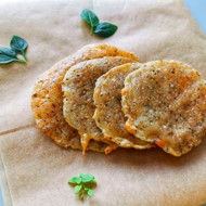 Пикантные сырные чипсы