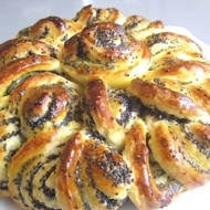 Пирог из дрожжевого теста с маком