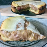 Пирог из ревеня, пудинга и пенки