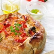 Пирог с цукини, черри и бокончини