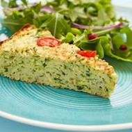 Пирог с цукини, сыром и зеленью