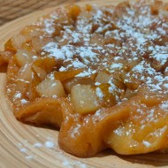 Пирог с грушами и корицей