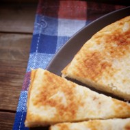 Пирог с капустой из прокисшего кефира