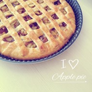 Пирог с карамелизованными яблоками