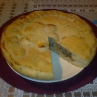 Пирог с консервированной сайрой из картофельного дрожжевого теста