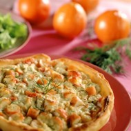 Пирог с крабовыми палочками и брынзой