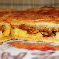 Пирог с лисичками и картофелем