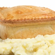 Пирог с мясом и картошкой