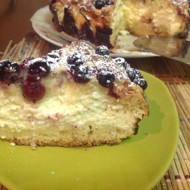 Пирог с творожной начинкой.