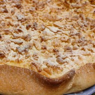 Пирог с заварным кремом и яблоками