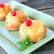 Пирожные с ананасом и кокосом