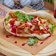 Пита с пастрами из курицы от Chicken Run