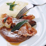 Пивные оладьи с беконом и сыром