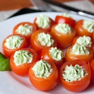 Помидоры черри фаршированные сырным кремом с базиликом