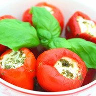 Помидоры фаршированные творогом и луком