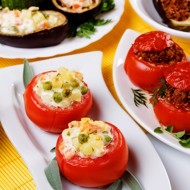 Помидоры с салатом