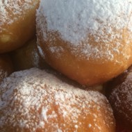 Пончики с заварным кремом