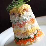 Порционный салат «Мимоза» с лососем