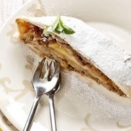 Постный яблочный штрудель