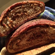 Постный полосатый свекольный хлеб