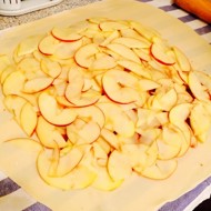 Постный штрудель с яблоками