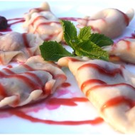 Постные вареники с вишней