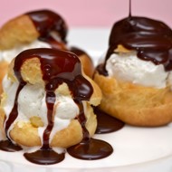 Профитроли с кремом шантильи