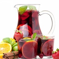 Пунш со сливовым вином и ананасом