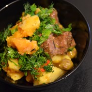 Рагу из говядины с тыквой и оливками