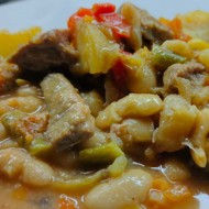 Рагу из овощей, фасоли и говядины